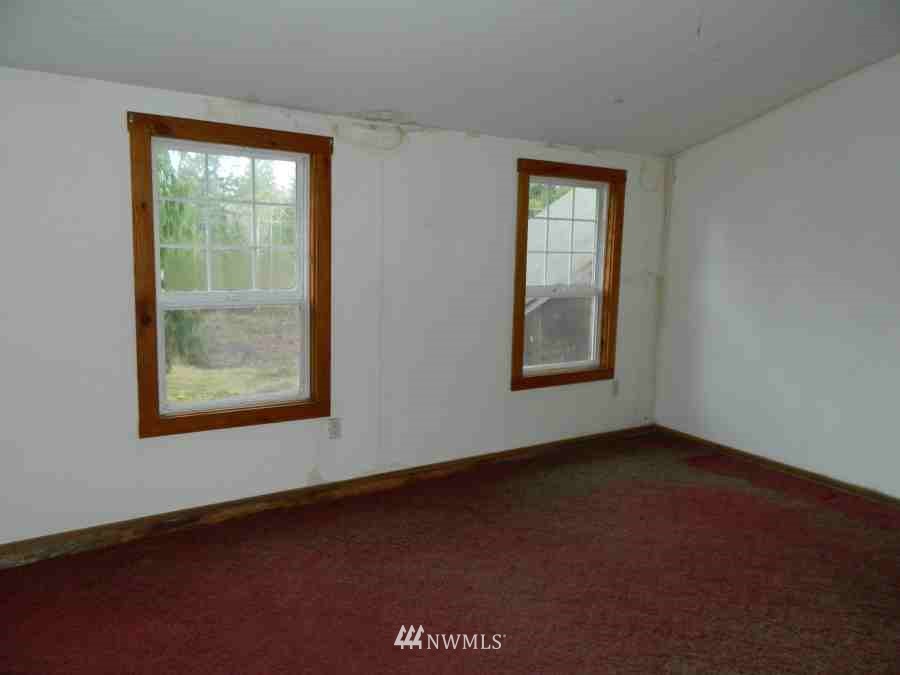 7979 Southeast Willock Road Olalla, WA 98359 - Photo 9 of 25 Gallery Image 9