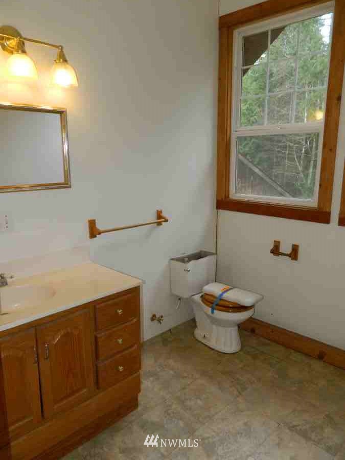 7979 Southeast Willock Road Olalla, WA 98359 - Photo 10 of 25 Gallery Image 10