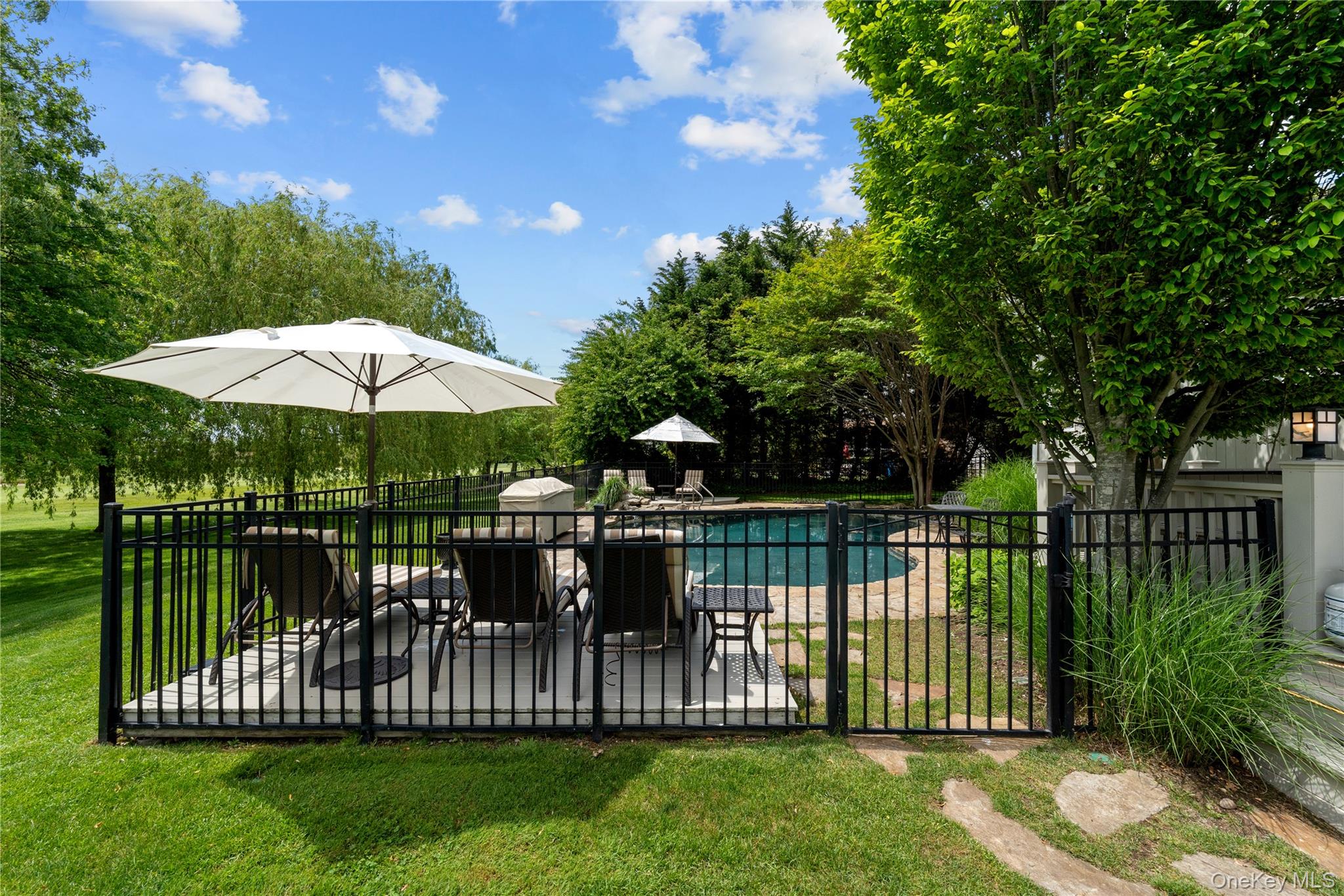 11 Hickory Road Woodmere, NY 11598 - Photo 45 of 50
