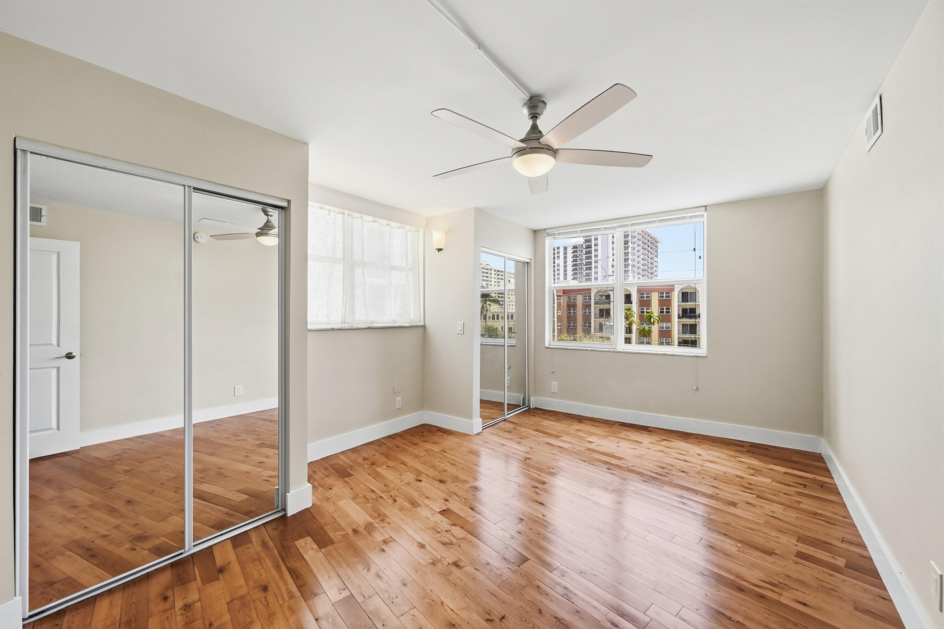 401 North Riverside Drive, Unit 408 Pompano Beach, FL 33062 - Photo 18 of 38 20_stl_4149