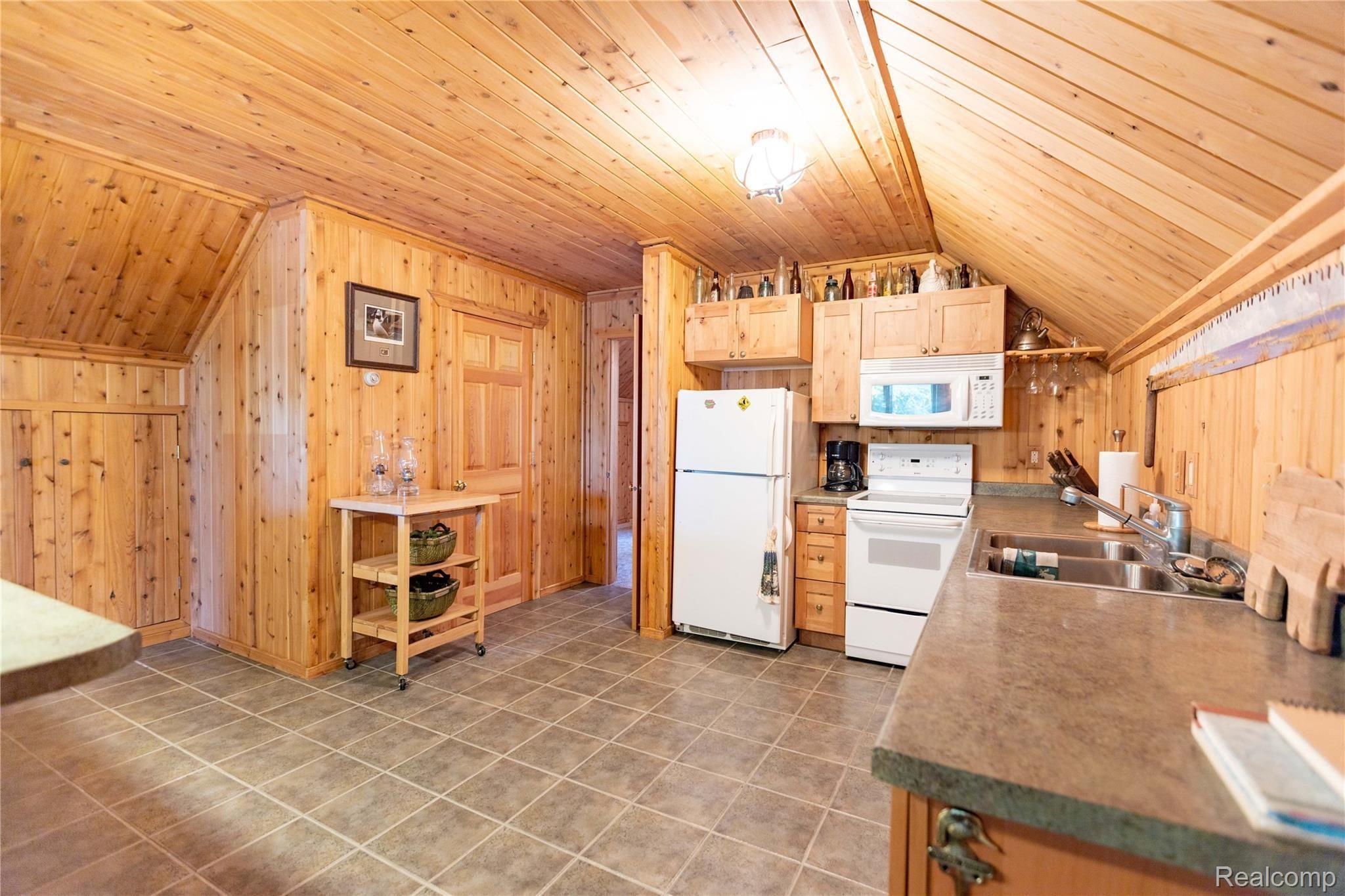 17186 Silver Road Michigamme, MI 49861 - Photo 64 of 85 17186 Silver Rd, Lake Michigamme (78 of 114).jpg