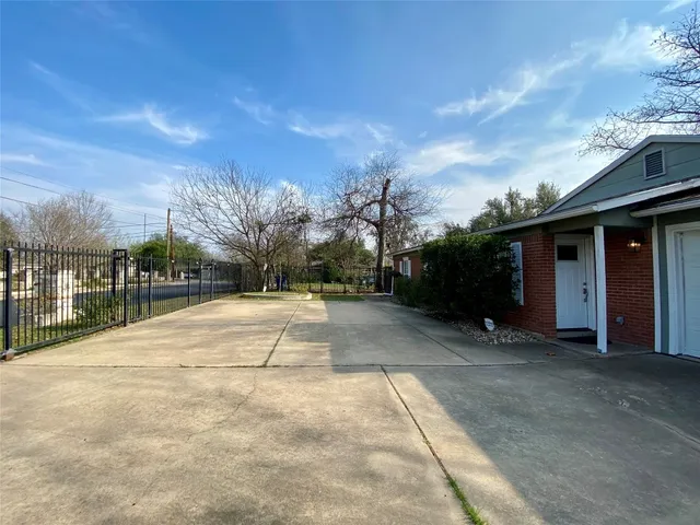 $2,800 | 2003 Patton Lane, Austin, TX 78723