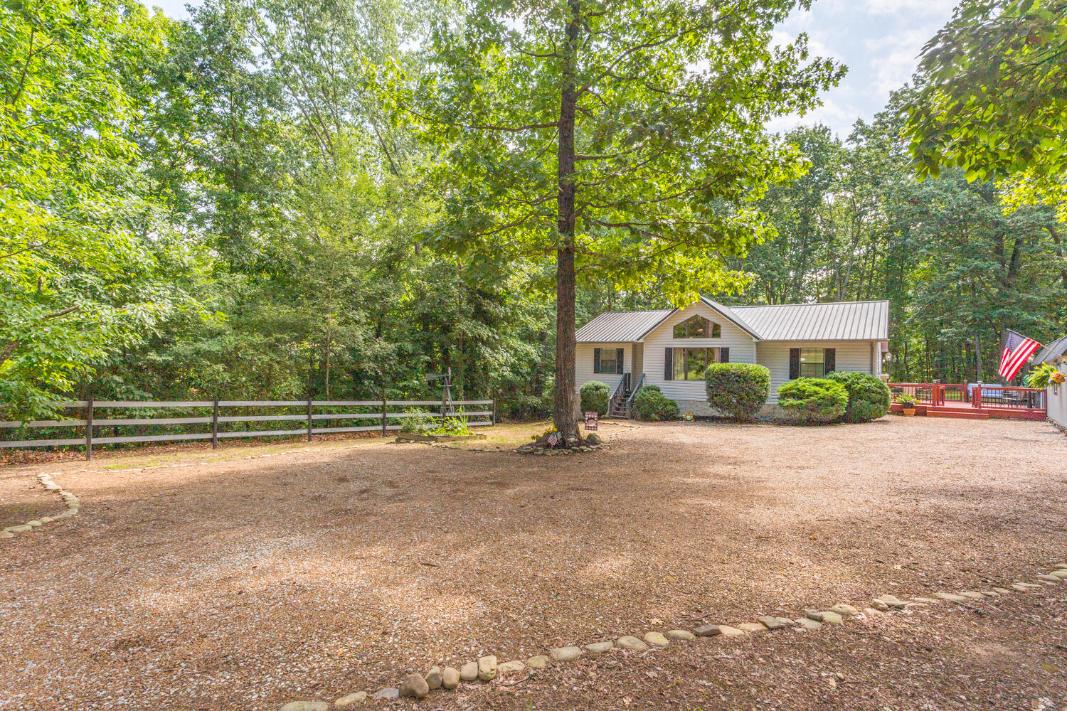 1818 Julian Ridge Road Chattanooga, TN 37421 - Photo 2 of 28 1818 Julian Ridge HD-4