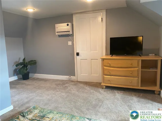 $2,600 | 37 Evergreen Street, Nazareth, PA 18064