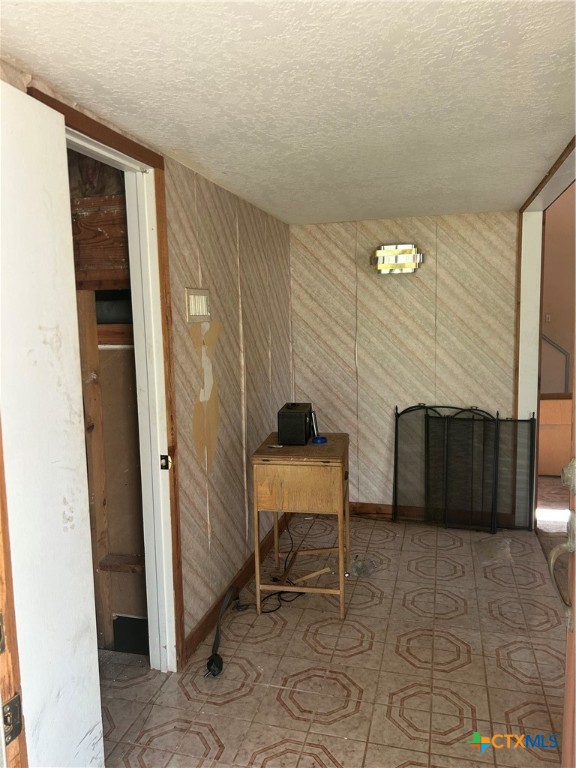 3849 Zion Hill Road Seguin, TX 78155 - Photo 6 of 35 a view of a livingroom with furniture and a window