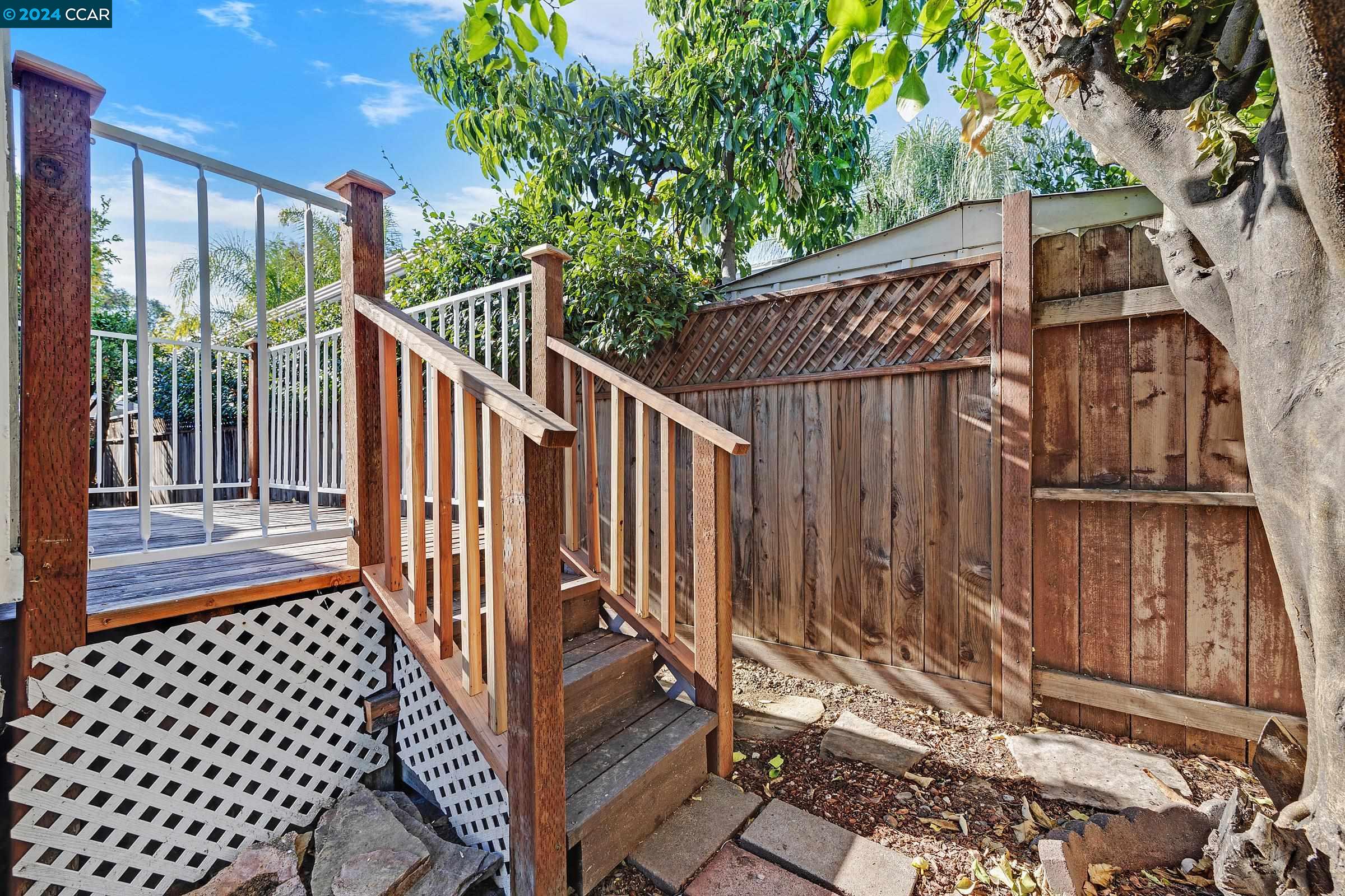 264 Safari Way, Unit 204 Pacheco, CA 94553 - Photo 6 of 32 Deck