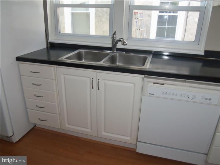 472 Ripka Street Philadelphia, PA 19128 - Photo 11 of 24