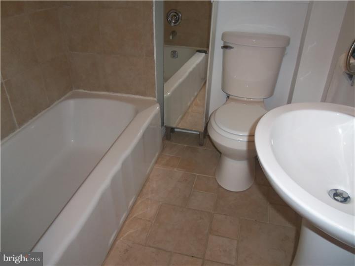 472 Ripka Street Philadelphia, PA 19128 - Photo 13 of 24