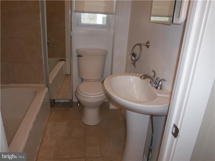 472 Ripka Street Philadelphia, PA 19128 - Photo 15 of 24