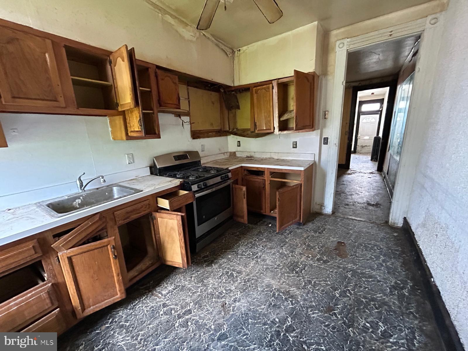 2416 Loch Raven Road Baltimore, MD 21218 - Photo 2 of 32 Gallery Image 2