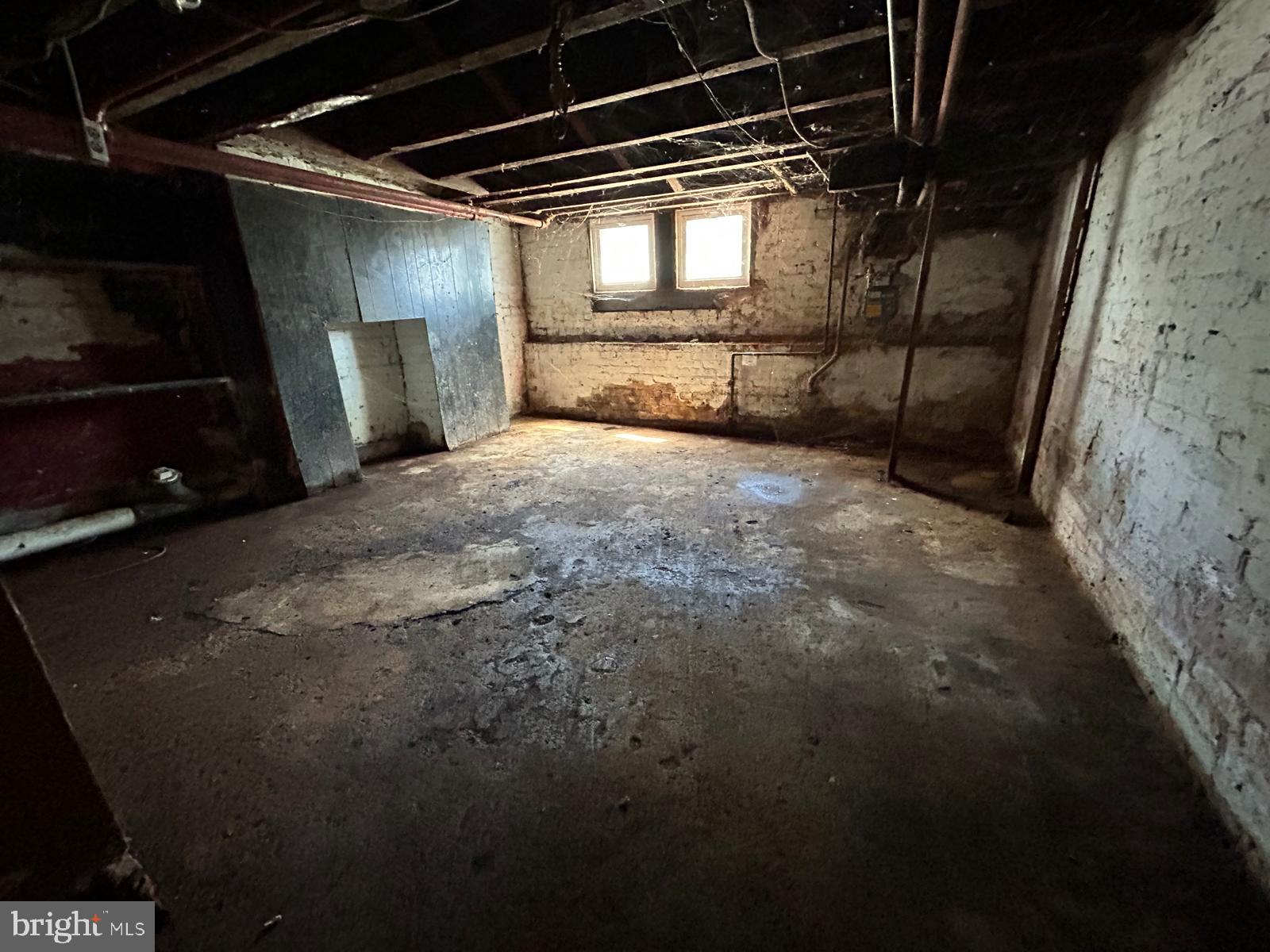 2416 Loch Raven Road Baltimore, MD 21218 - Photo 29 of 32 Gallery Image 29