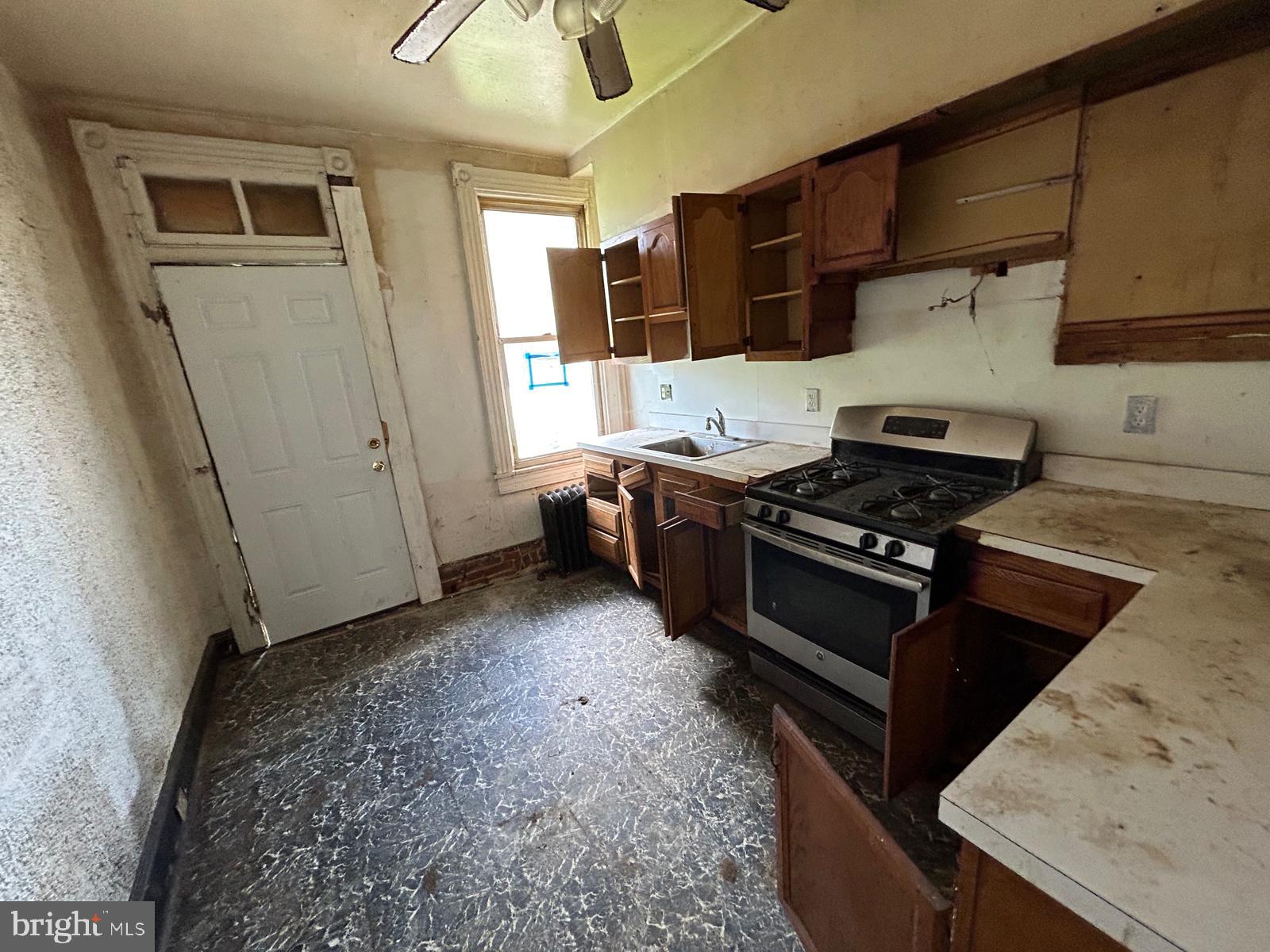 2416 Loch Raven Road Baltimore, MD 21218 - Photo 6 of 32 Gallery Image 6