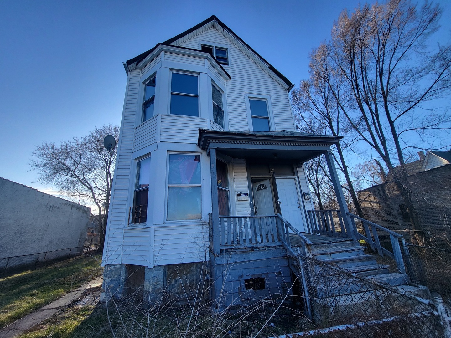 7024 South Racine Avenue Chicago, IL 60636 - Photo 1 of 46 Gallery Image 1