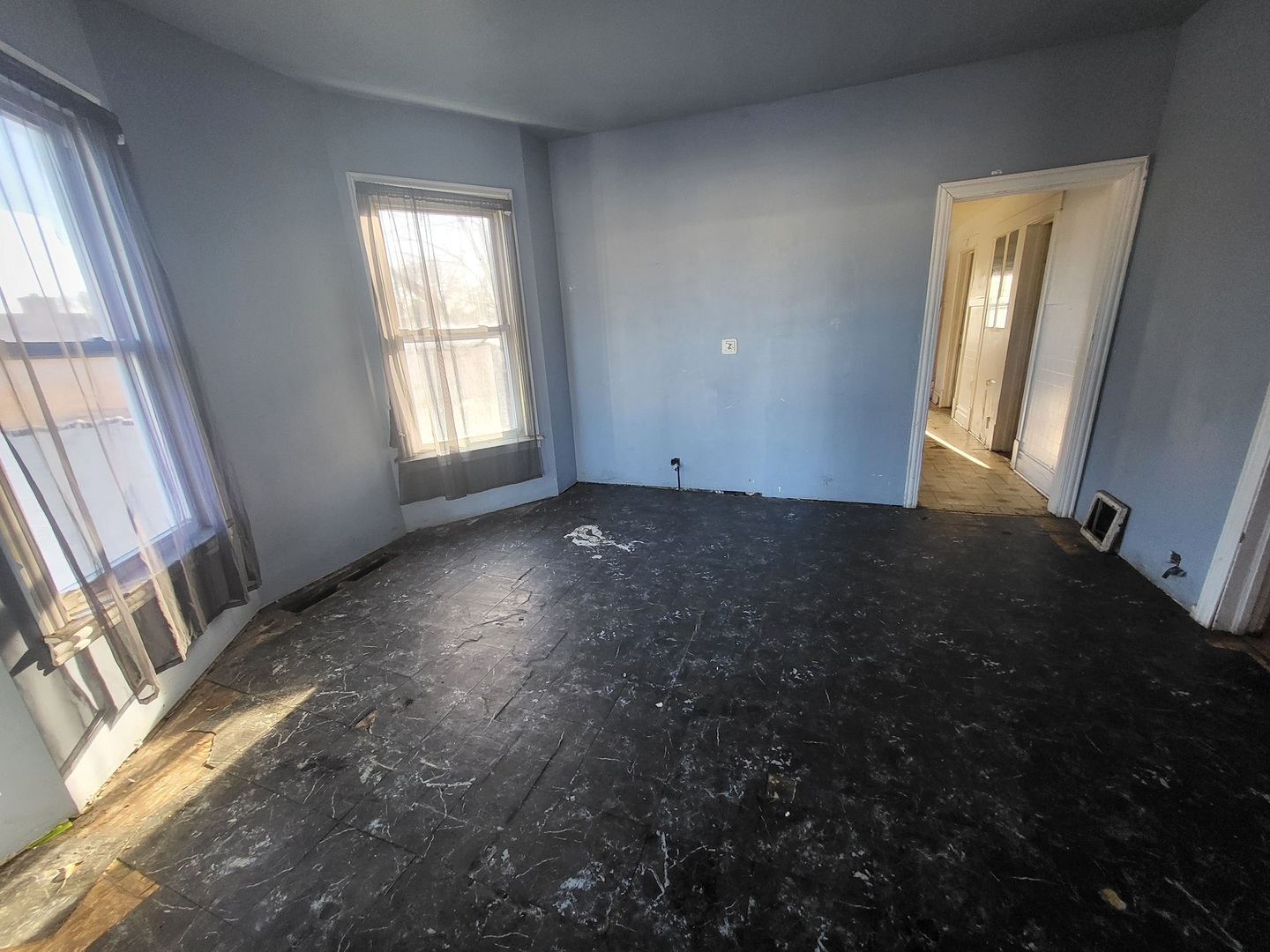 7024 South Racine Avenue Chicago, IL 60636 - Photo 6 of 46 Gallery Image 6