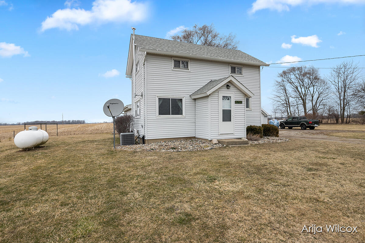 4707 East Clarksville Road Portland, MI 48875 - Photo 8 of 49 IMG_1001