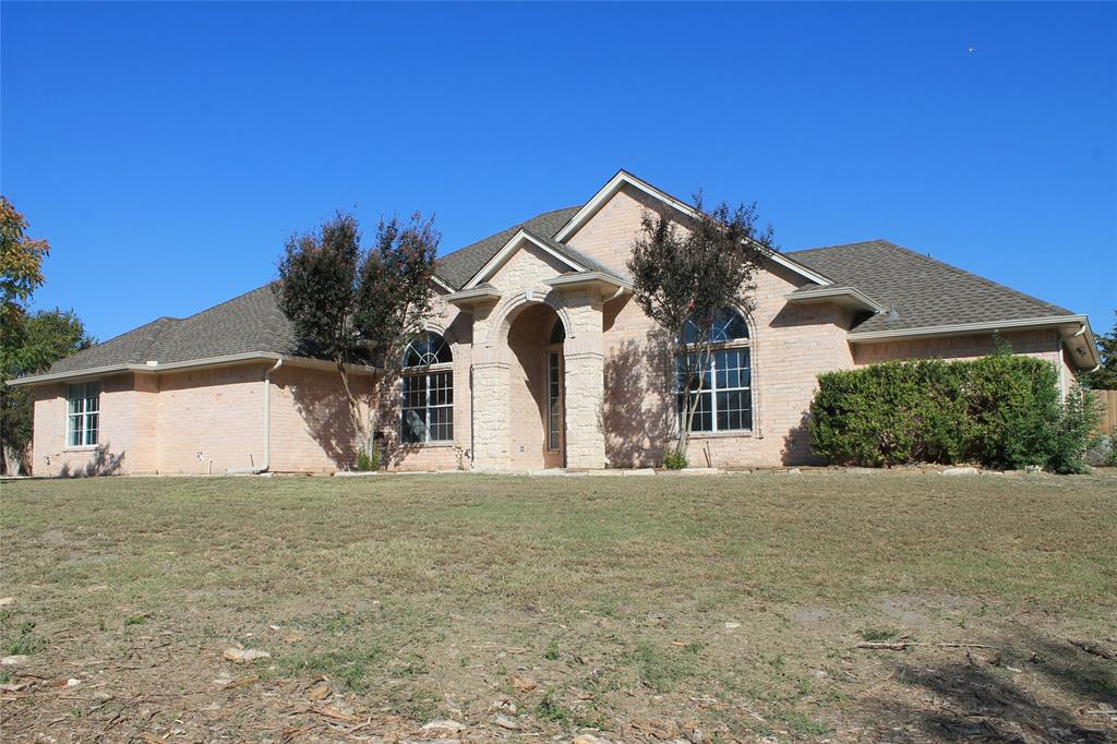 3051 Plainview Road Midlothian, TX 76065 - Photo 1 of 19 View of front facade with a front yard