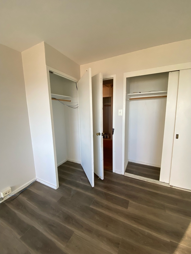 6030 North Sheridan Road, Unit 602 Chicago, IL 60660 - Photo 5 of 14 a view of entryway with wooden floor