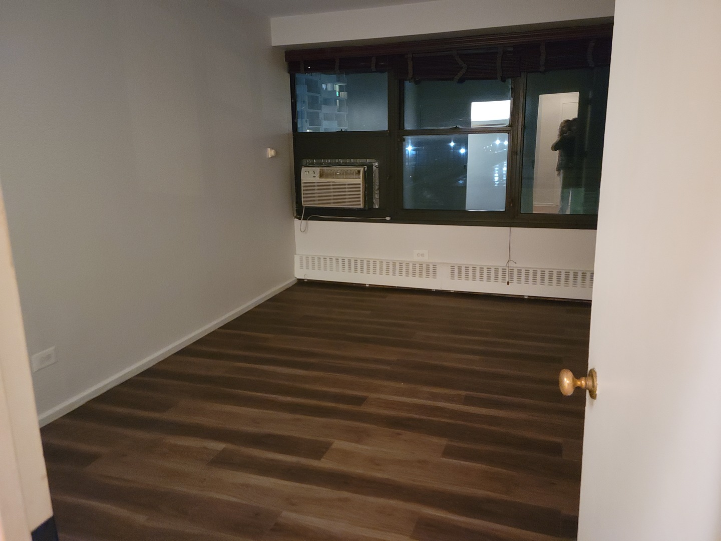 6030 North Sheridan Road, Unit 602 Chicago, IL 60660 - Photo 9 of 14 a view of entryway