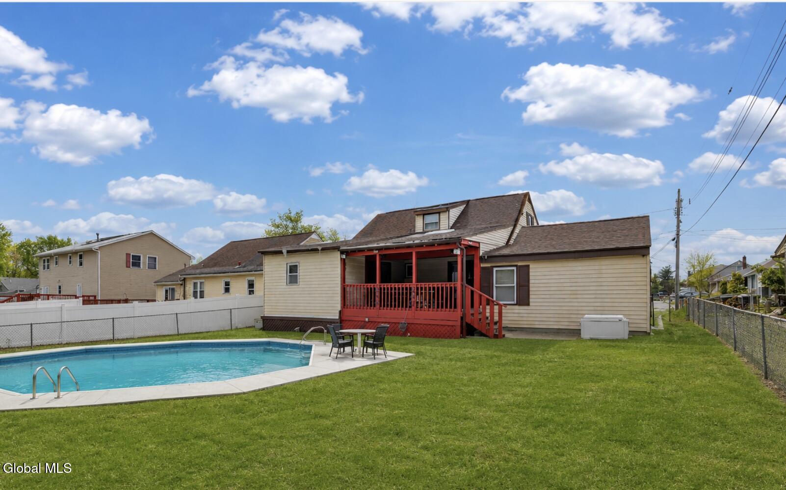 31 St George Place Colonie, NY 12304 - Photo 2 of 33 IMG