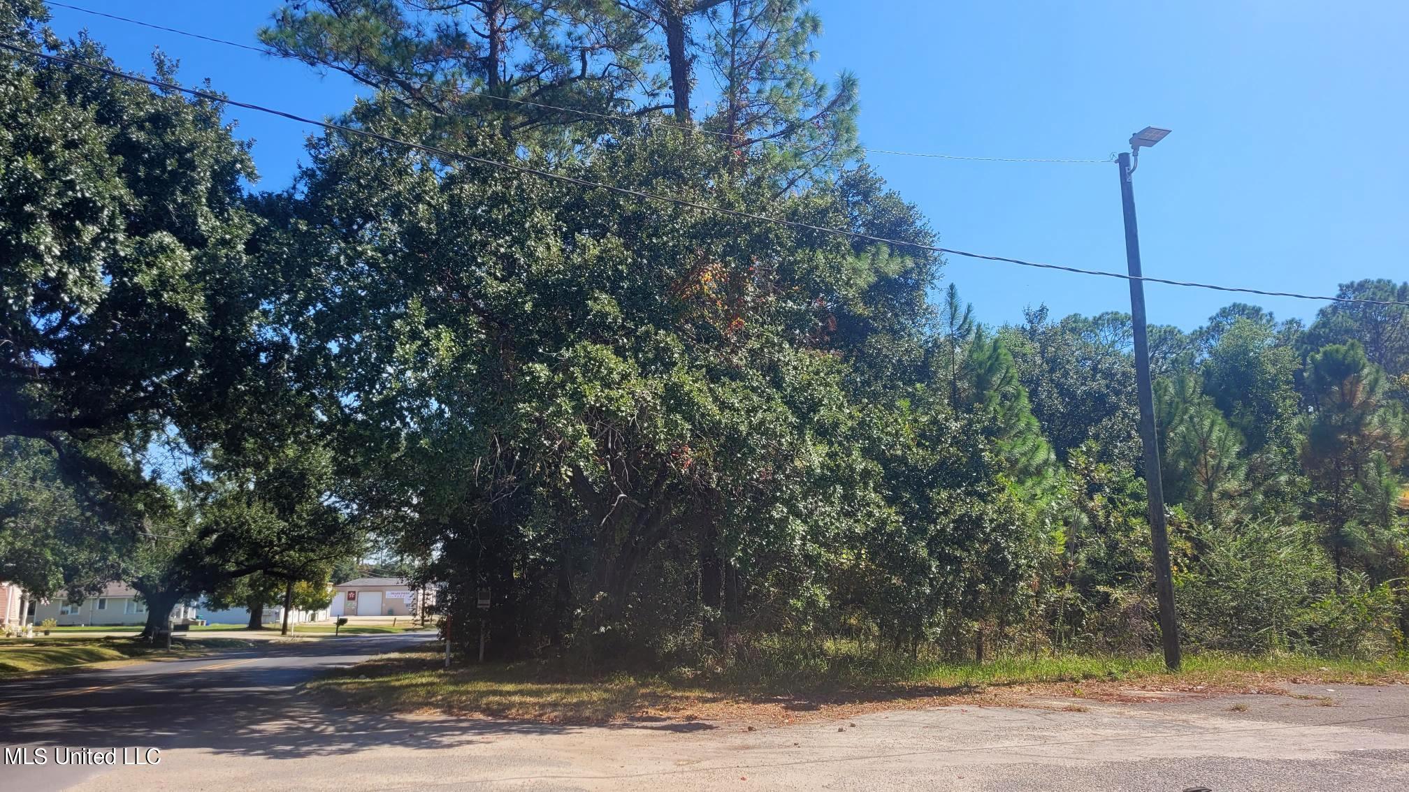 34th Street Gulfport, MS 39501 - Photo 12 of 15 20221007_120838