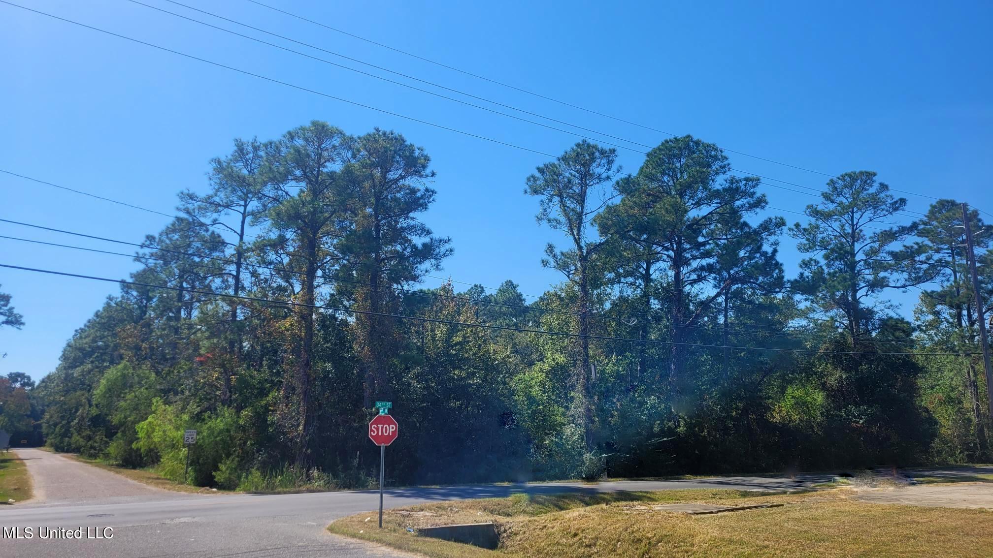 34th Street Gulfport, MS 39501 - Photo 8 of 15 NE Corner of 12th Ave & 34th St