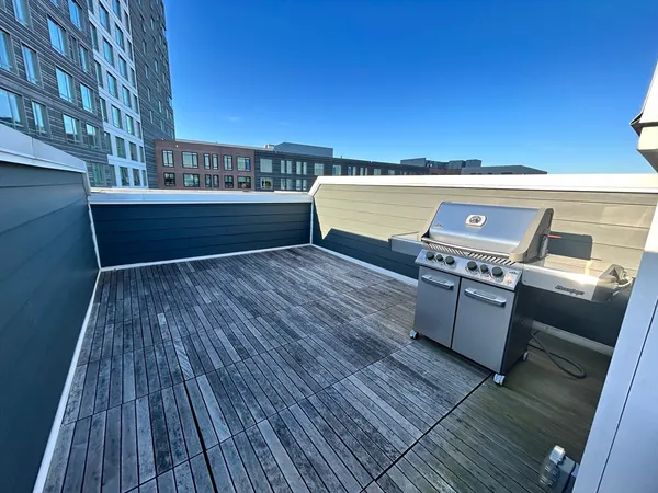 $2,500 | 50 Hichborn Street, Unit 405, Boston, MA 02135