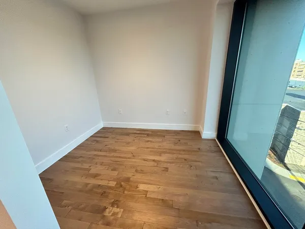 $2,500 | 50 Hichborn Street, Unit 405, Boston, MA 02135