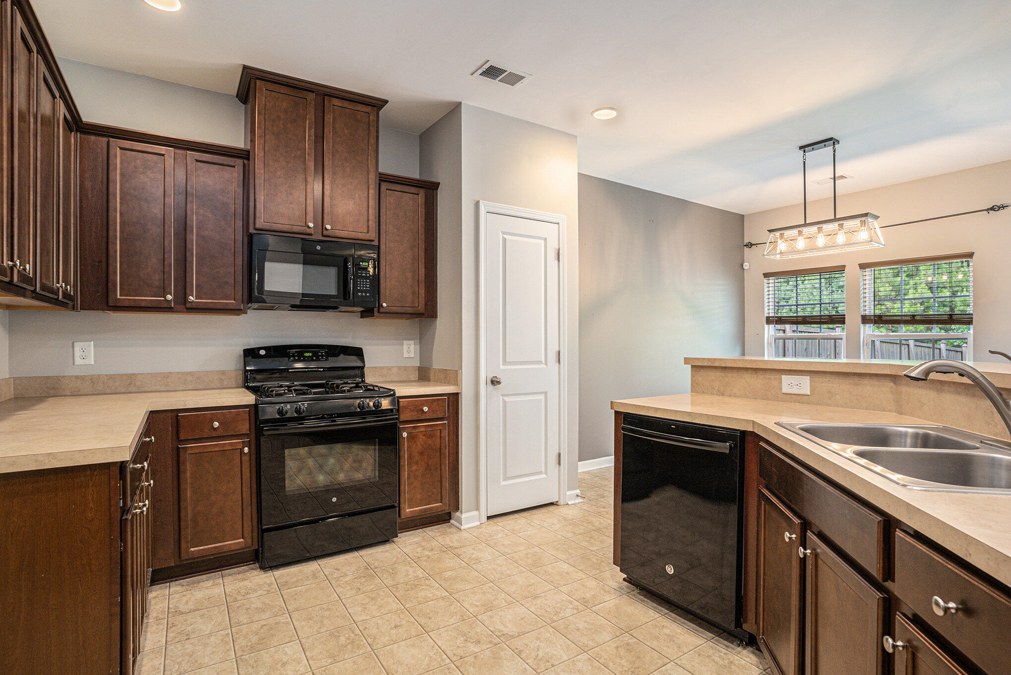5052 White Cedar Road Ladson, SC 29456 - Photo 15 of 49 015_dsc05204
