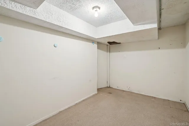 $799,900 | 71 Dora Lane, New Rochelle, NY 10804