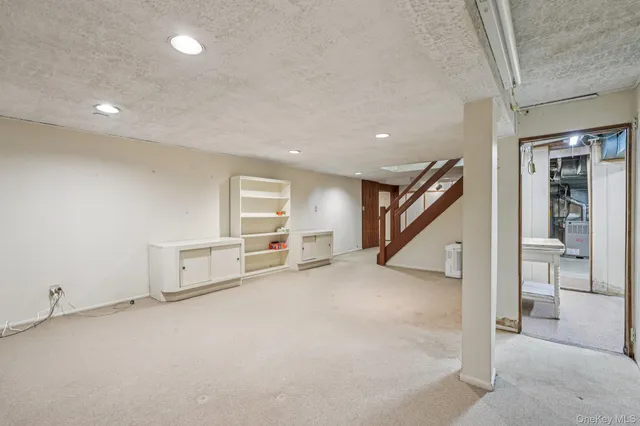 $799,900 | 71 Dora Lane, New Rochelle, NY 10804