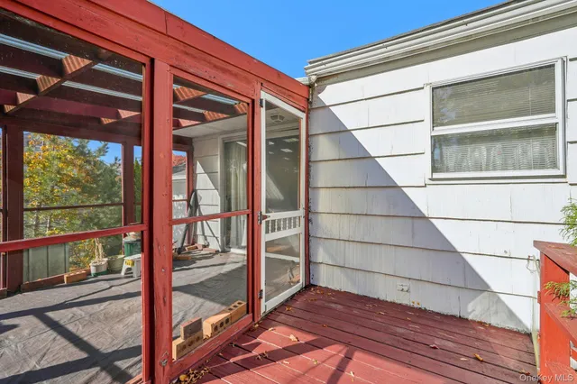 $799,900 | 71 Dora Lane, New Rochelle, NY 10804