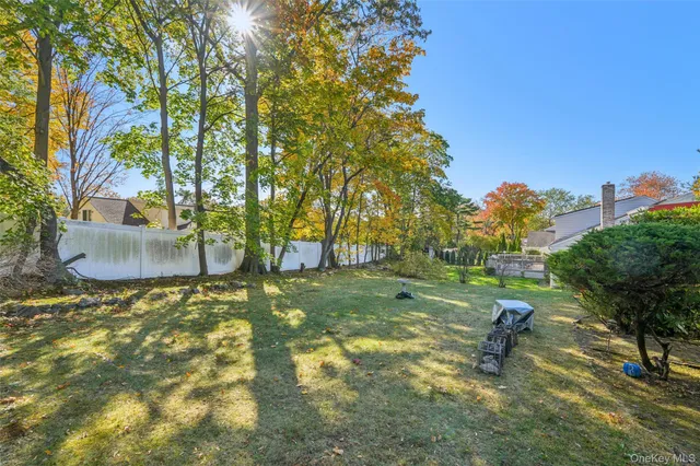 $799,900 | 71 Dora Lane, New Rochelle, NY 10804