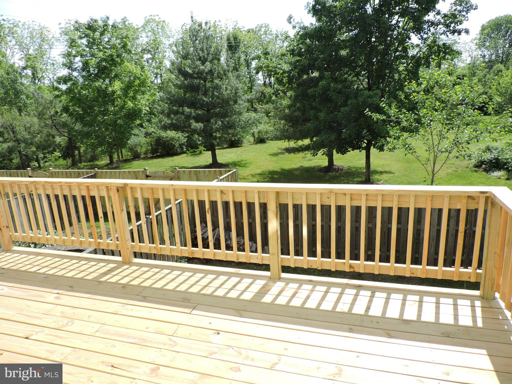 331 Davis Avenue Southwest Leesburg, VA 20175 - Photo 14 of 29 a view of a wooden deck