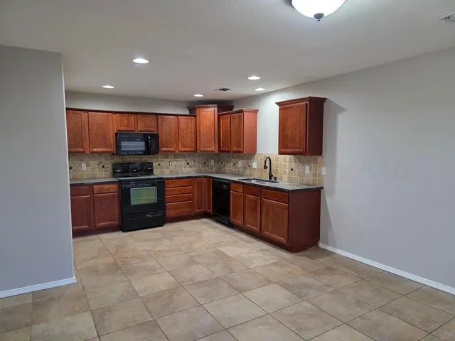 $2,200 | 8305 Alexandria Avenue, Amarillo, TX 79118