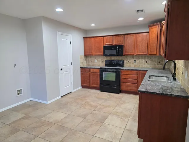 $2,200 | 8305 Alexandria Avenue, Amarillo, TX 79118