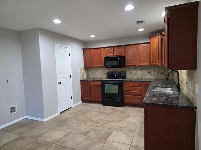 $2,200 | 8305 Alexandria Avenue, Amarillo, TX 79118