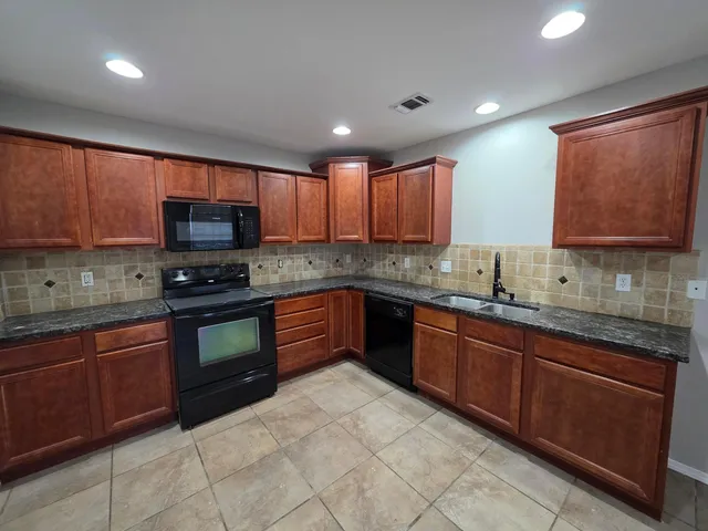 $2,200 | 8305 Alexandria Avenue, Amarillo, TX 79118