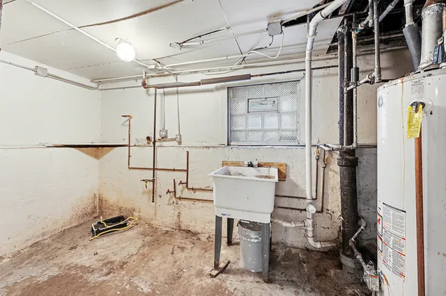 $129,900 | 1711 East 83rd Street, Chicago, IL 60617