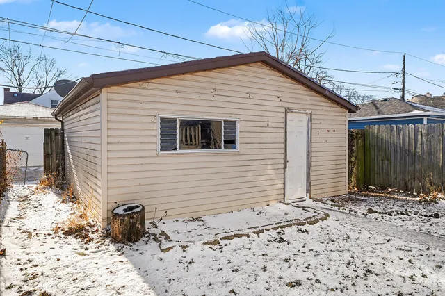 $129,900 | 1711 East 83rd Street, Chicago, IL 60617