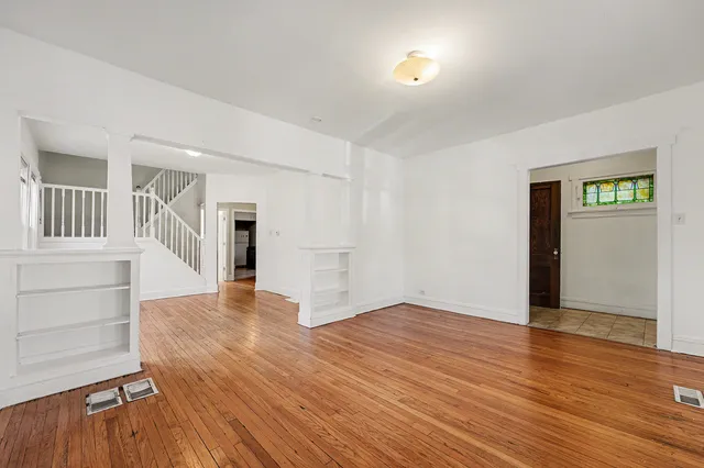 $129,900 | 1711 East 83rd Street, Chicago, IL 60617