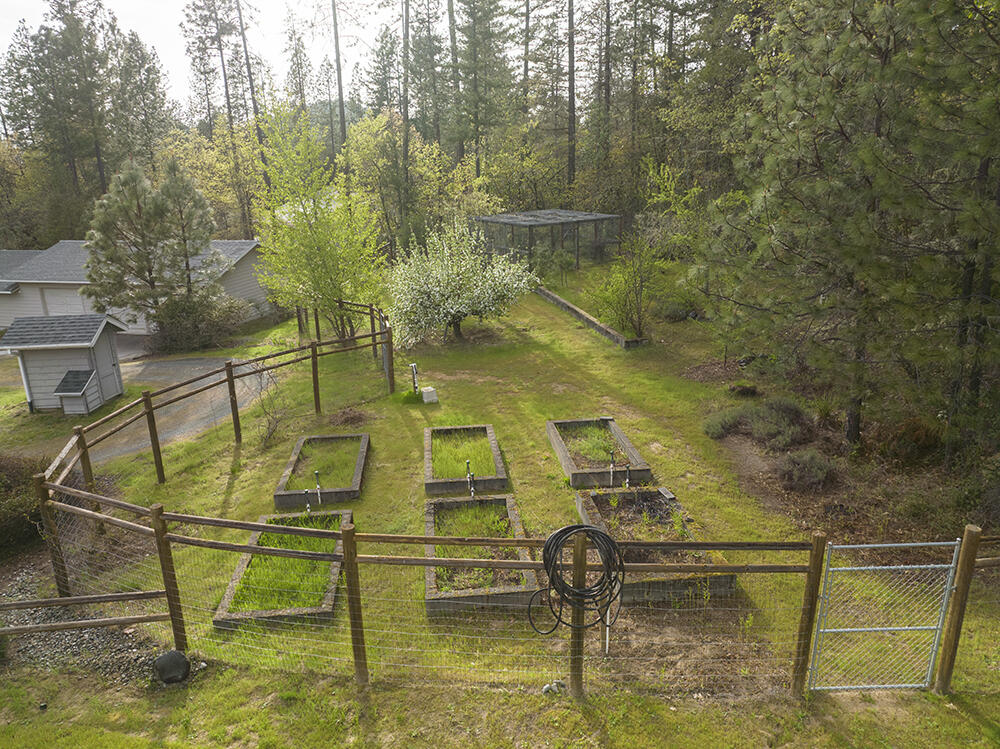 284 Hidden Valley Road Grants Pass, OR 97527 - Photo 45 of 55 45