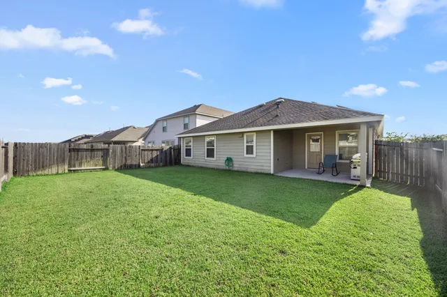 $300,000 | 5807 Savanna Pasture Road, Katy, TX 77493