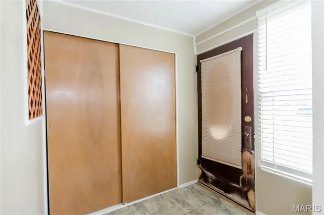 $74,900 | 469 North 1st Street, Wood River, IL 62095