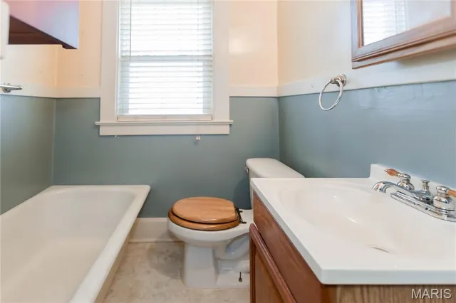 $74,900 | 469 North 1st Street, Wood River, IL 62095