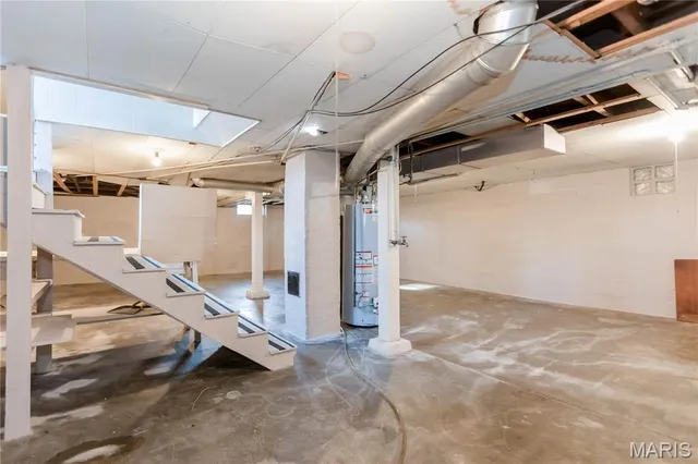 $74,900 | 469 North 1st Street, Wood River, IL 62095