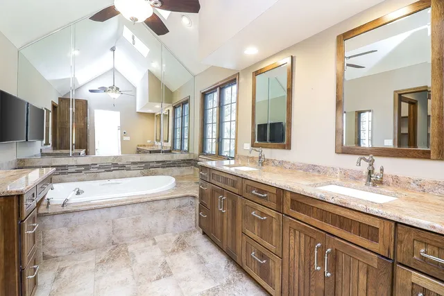 $875,000 | 8743 Kentwood Court, Darien, IL 60561