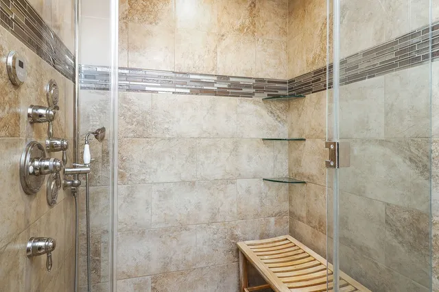 $875,000 | 8743 Kentwood Court, Darien, IL 60561