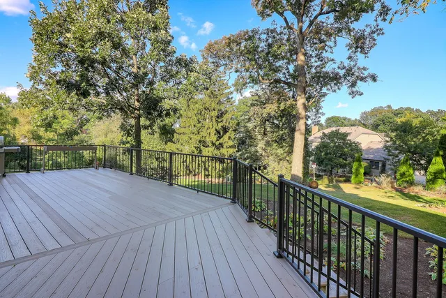 $875,000 | 8743 Kentwood Court, Darien, IL 60561