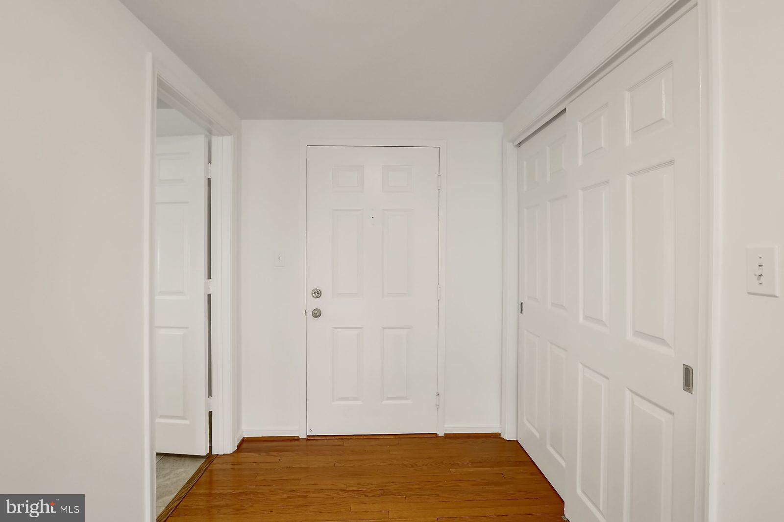 2331 Old Court Road, Unit 308 Baltimore, MD 21208 - Photo 7 of 35 Foyer
