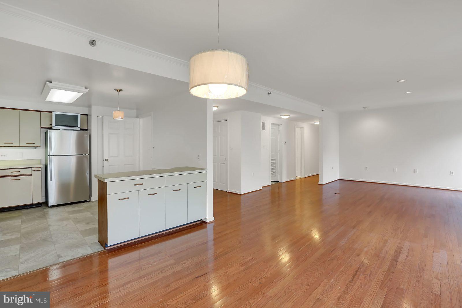 2331 Old Court Road, Unit 308 Baltimore, MD 21208 - Photo 9 of 35 Living Room/Dining Room